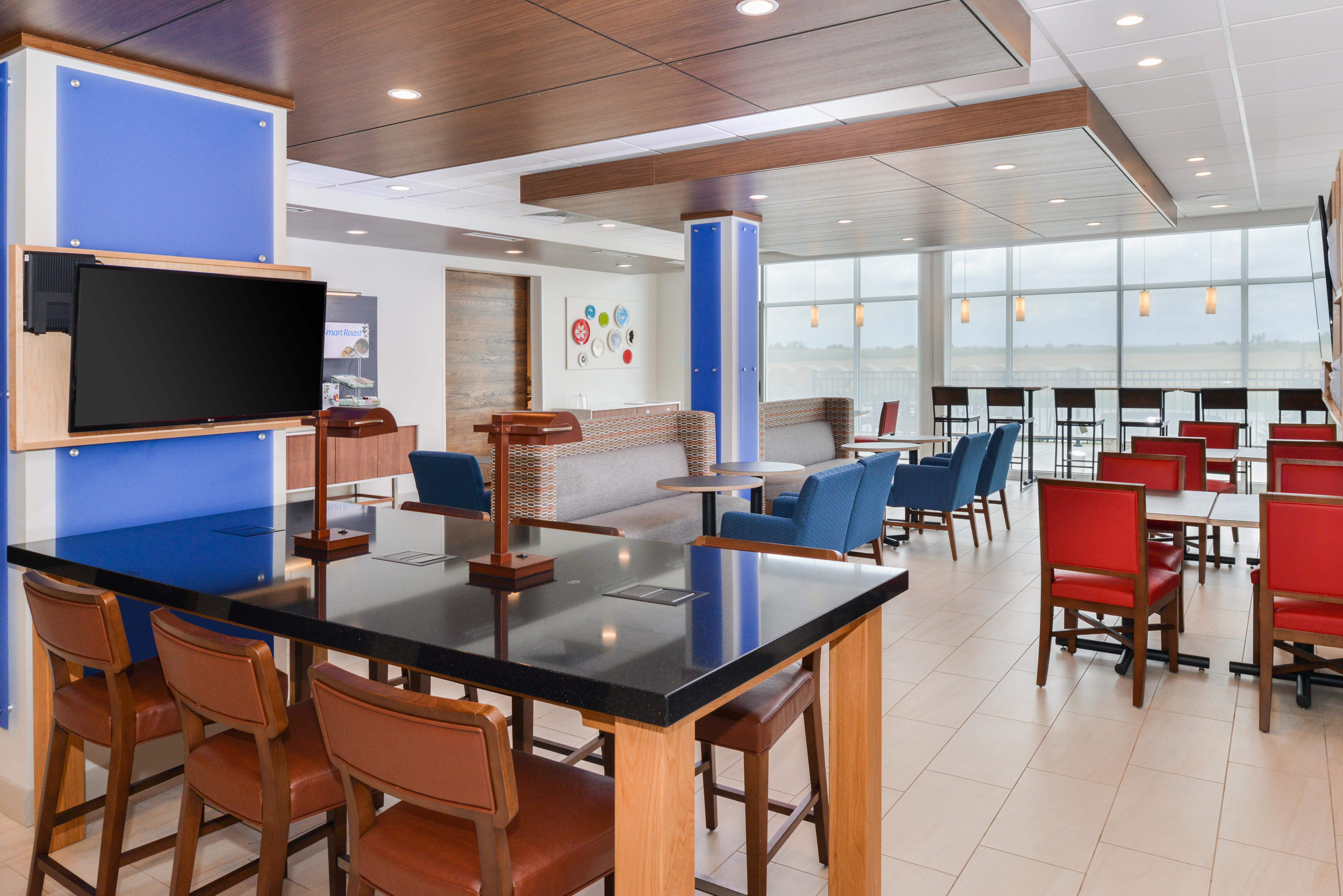 Holiday Inn Express & Suites - Ogallala By Ihg Exterior photo