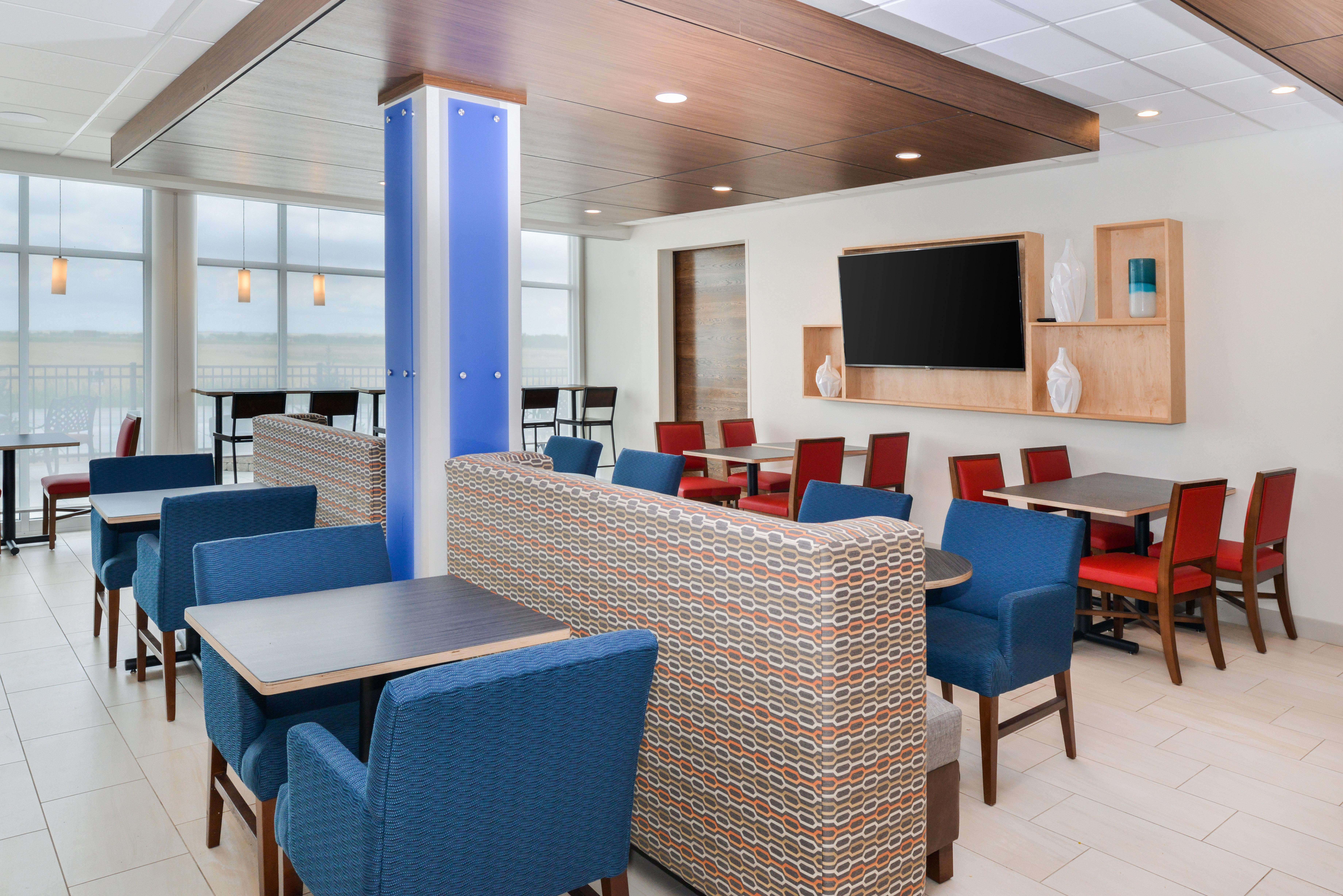 Holiday Inn Express & Suites - Ogallala By Ihg Exterior photo